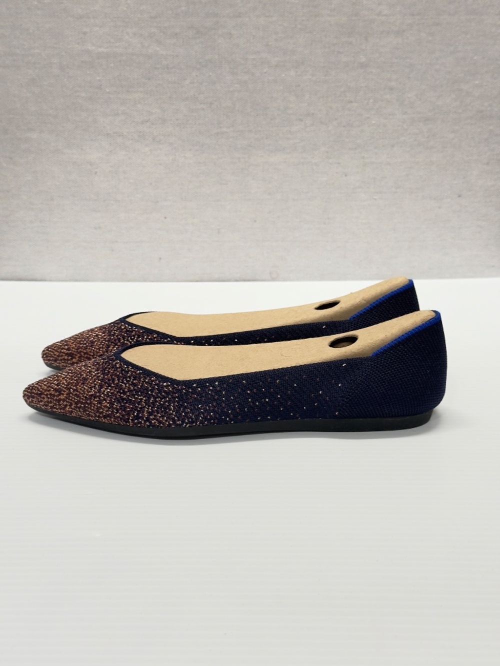 NWOB Rothy's The Point - size 7 - Picture 4 of 8